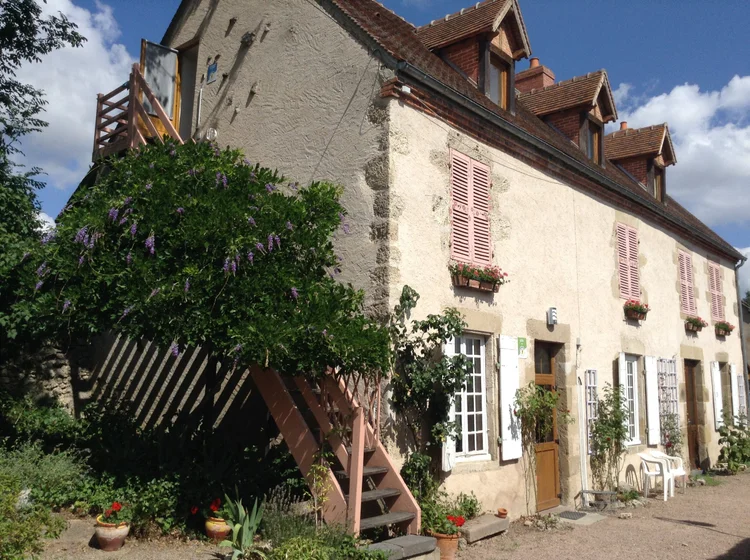 Entrée du gîte depuis la cour